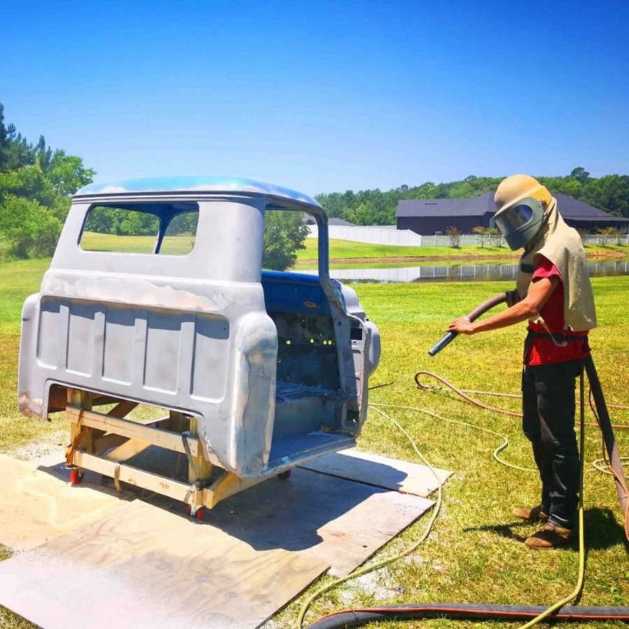 Boat sandblasting and paint removal service