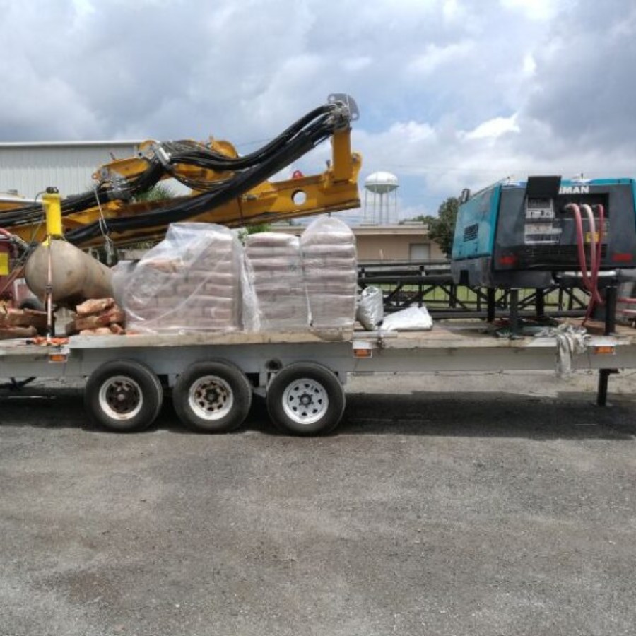 Mobile sandblasting equipment for large restoration projects